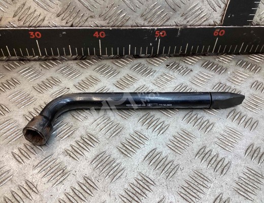 Ключ колесный (балонный) Ford Focus I 2001-2005 рестайлинг  Ford Focus Focus I 2001-2005 рестайлинг