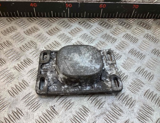 Кронштейн двигателя Audi A4 B6 (8EC, 8E5) 2000-2004  Audi A4 A4 B6 (8EC, 8E5) 2000-2004