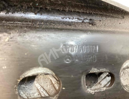Петля капота правая Mercedes Vario (W670) 1996-2013  Mercedes Vario Vario (W670) 1996-2013