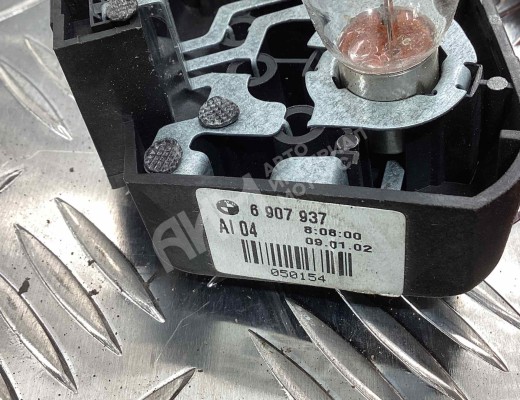 Фонарь крышки багажника левый BMW 3-Series (E46) 2001-2005 рестайлинг  BMW 3-Series 3-Series (E46) 2001-2005 рестайлинг