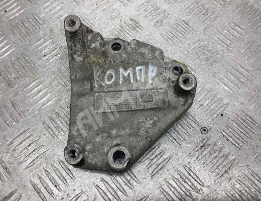 Кронштейн компрессора кондиционера Opel Meriva A 2002-2006  Opel Meriva Meriva A 2002-2006