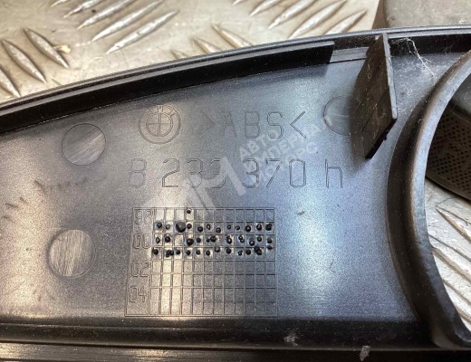 Обшивка крышки багажника BMW 3-Series (E46) 2001-2005 рестайлинг  BMW 3-Series 3-Series (E46) 2001-2005 рестайлинг
