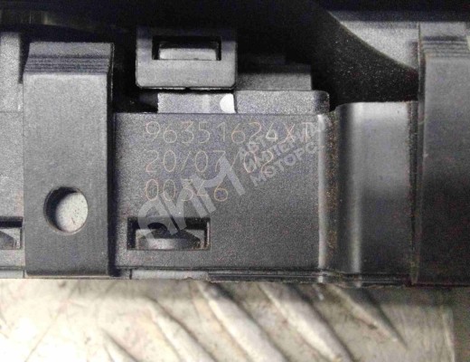 Блок управления стеклоподъемниками Peugeot 307 (3A/3H) 2001-2005  Peugeot 307 307 (3A/3H) 2001-2005
