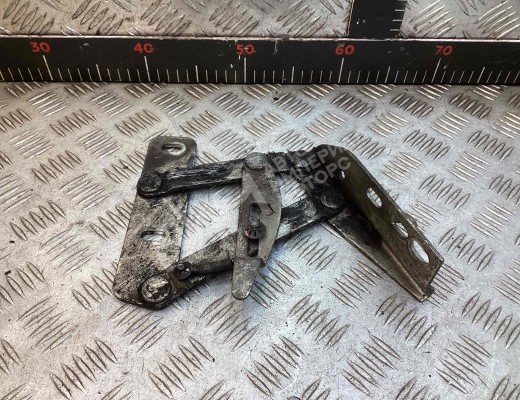 Петля капота левая Mercedes Vario (W670) 1996-2013  Mercedes Vario Vario (W670) 1996-2013
