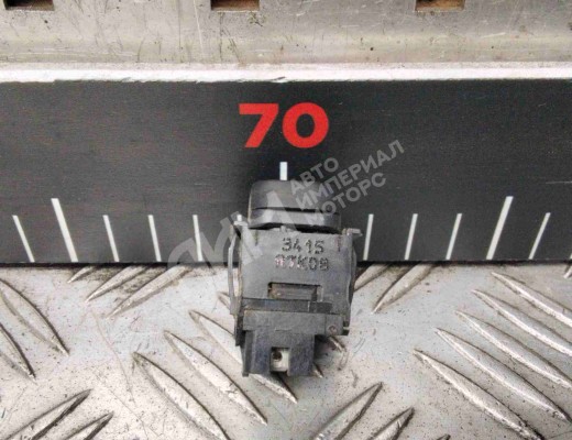Кнопка стеклоподъемника переднего левого Citroen Xantia (X1) 1992-1998  Citroen Xantia Xantia (X1) 1992-1998