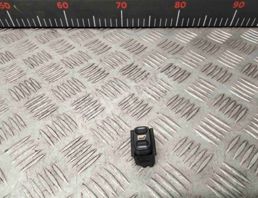 Кнопка стеклоподъемника переднего левого Citroen Xantia (X1) 1992-1998  Citroen Xantia Xantia (X1) 1992-1998