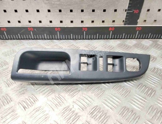Ручка внутренняя передняя левая Volkswagen Golf V (1K) 2004-2009  Volkswagen Golf Golf V (1K) 2004-2009
