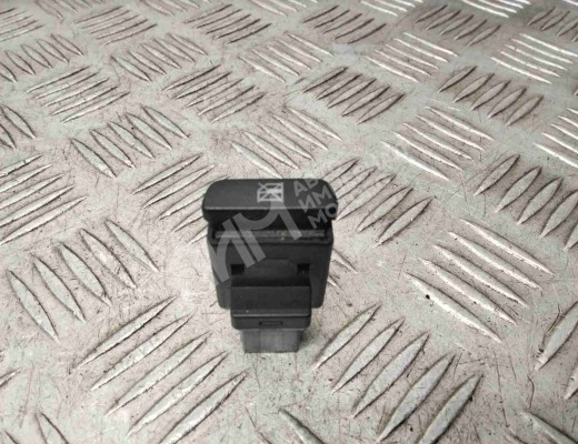 Кнопка стеклоподъемника Volkswagen Polo IV (9N) 2001-2005  Volkswagen Polo Polo IV (9N) 2001-2005