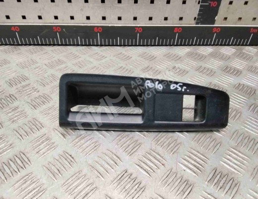 Ручка внутренняя передняя левая Volkswagen Polo IV (9N) 2001-2005  Volkswagen Polo Polo IV (9N) 2001-2005