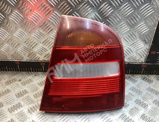 Фонарь задний правый Skoda Octavia A4 Tour (1U) 1996-2010  Skoda Octavia Octavia A4 Tour (1U) 1996-2010