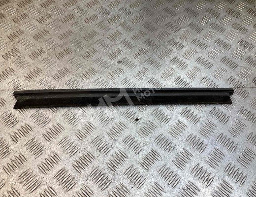 Молдинг стекла двери передней левой внутренний Ford Transit 2006-2013  Ford Transit Transit 2006-2013