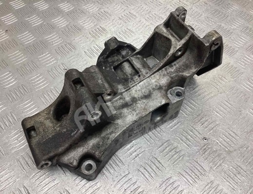 Кронштейн генератора Volkswagen Golf IV (1J) 1997-2004  Volkswagen Golf Golf IV (1J) 1997-2004