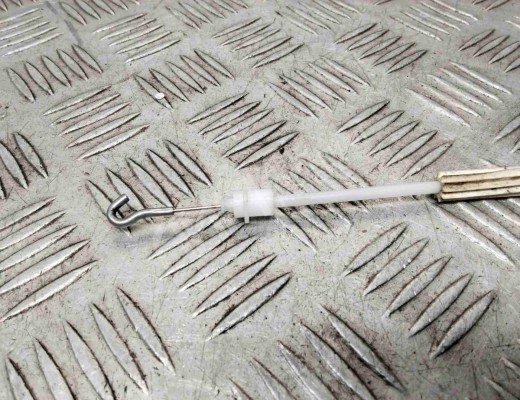 Трос двери передней Audi A6 C5 (4B) 2001-2004 рестайлинг  Audi A6 A6 C5 (4B) 2001-2004 рестайлинг