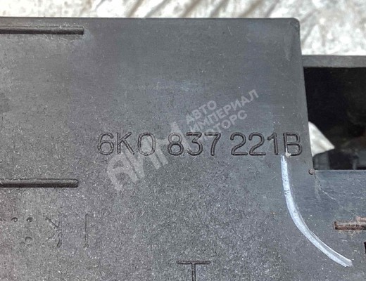 Ручка внутренняя передняя левая Volkswagen Caddy II (9K) 1995-2003  Volkswagen Caddy Caddy II (9K) 1995-2003