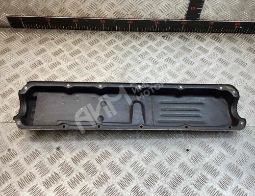 Клапанная крышка Volvo 740 1983-1992  Volvo 740 740 1983-1992