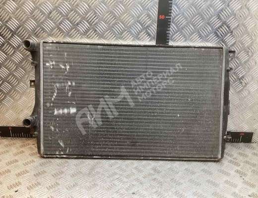 Радиатор (основной) Volkswagen Passat B6 (3C) 2005-2010  Volkswagen Passat Passat B6 (3C) 2005-2010