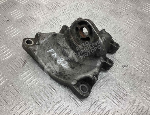 Кронштейн КПП Volkswagen Passat B5+ (3B) 2000-2005 рестайлинг  Volkswagen Passat Passat B5+ (3B) 2000-2005 рестайлинг