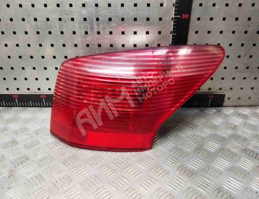 Фонарь задний правый Peugeot 407 2004-2010  Peugeot 407 407 2004-2010