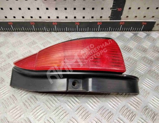 Фонарь задний правый Peugeot 306 1993-2003  Peugeot 306 306 1993-2003