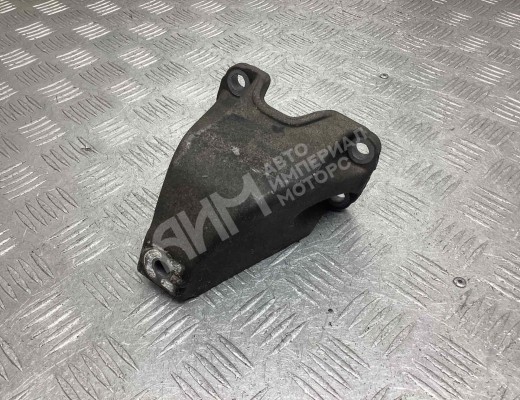 Кронштейн КПП Audi A4 B5 (8D) 1994-1999  Audi A4 A4 B5 (8D) 1994-1999