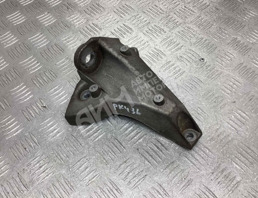 Кронштейн КПП Audi A6 C5 (4B) 1997-2001  Audi A6 A6 C5 (4B) 1997-2001