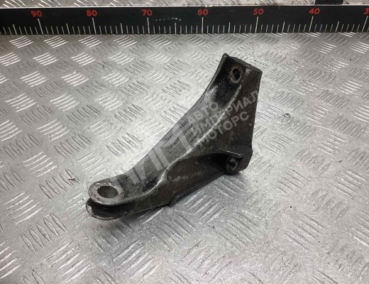 Кронштейн КПП Audi 100 C3 1982-1991  Audi 100 100 C3 1982-1991