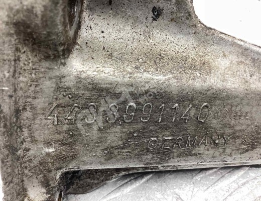 Кронштейн КПП Audi 100 C3 1982-1991  Audi 100 100 C3 1982-1991
