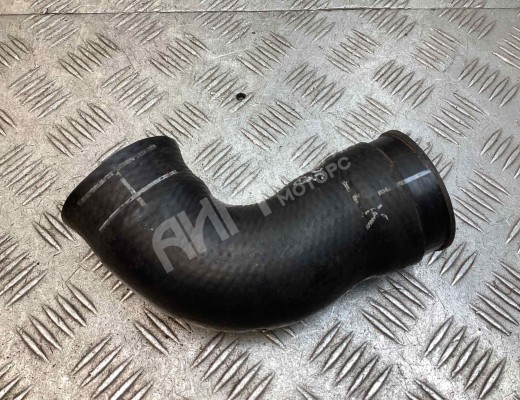 Патрубок интеркулера Audi A3 I (8L) 1996-2000  Audi A3 A3 I (8L) 1996-2000