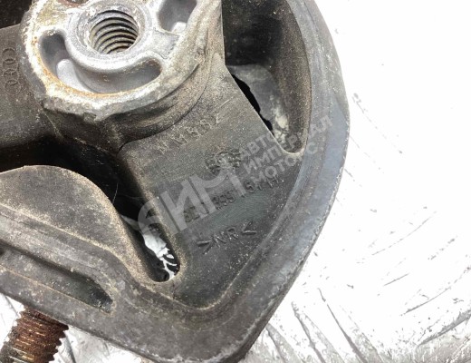 Подушка крепления КПП Audi A4 B5 (8D) 1994-1999  Audi A4 A4 B5 (8D) 1994-1999