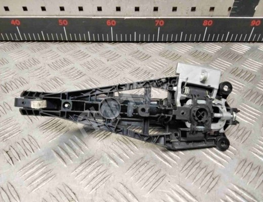 Ручка наружная передняя правая Chevrolet Cruze I (J300) 2009-2015  Chevrolet Cruze Cruze I (J300) 2009-2015