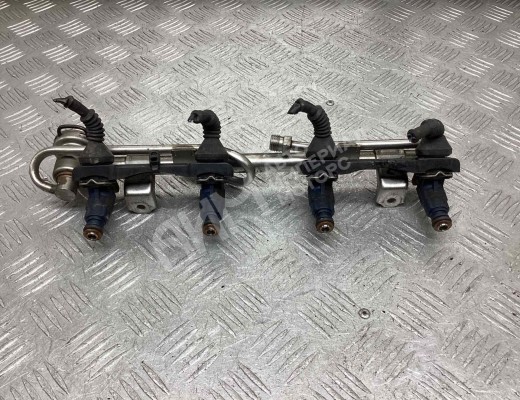 Форсунка Volkswagen Passat B5+ (3B) 2000-2005 рестайлинг  Volkswagen Passat Passat B5+ (3B) 2000-2005 рестайлинг
