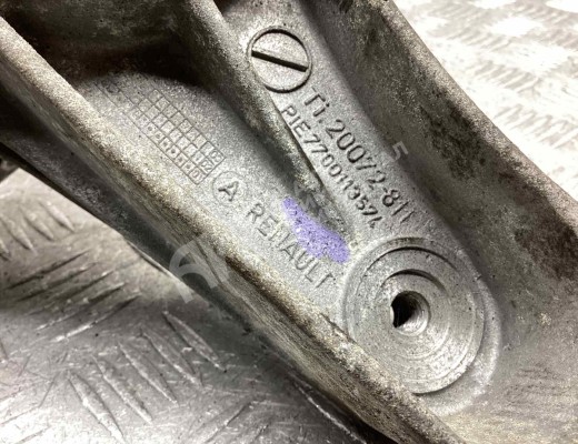 Кронштейн генератора Renault Megane I 1995-2002  Renault Megane Megane I 1995-2002