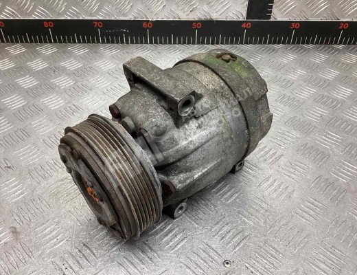 Компрессор кондиционера Renault Megane I 1995-2002  Renault Megane Megane I 1995-2002