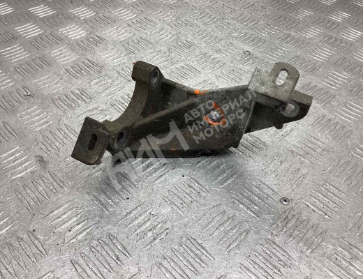 Крепление ТНВД Renault Megane I 1995-2002  Renault Megane Megane I 1995-2002