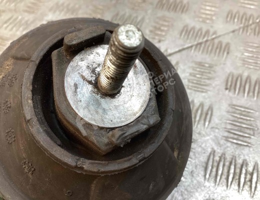 Подушка крепления двигателя Audi A6 C5 (4B) 2001-2004 рестайлинг  Audi A6 A6 C5 (4B) 2001-2004 рестайлинг