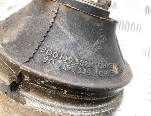 Подушка крепления двигателя Audi A6 C5 (4B) 1997-2001  Audi A6 A6 C5 (4B) 1997-2001