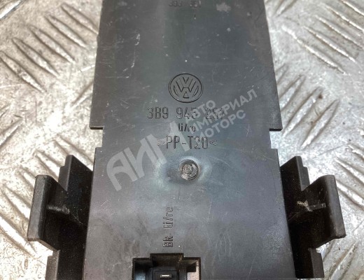 Панель (плата) фонаря заднего правого Volkswagen Passat B5 (3B) 1996-2000  Volkswagen Passat Passat B5 (3B) 1996-2000