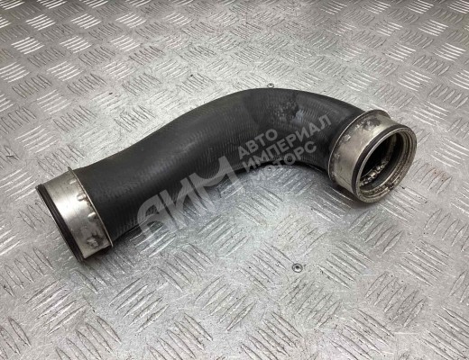 Патрубок интеркулера Volkswagen Touran I (1T) 2003-2006  Volkswagen Touran Touran I (1T) 2003-2006