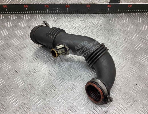 Патрубок интеркулера Peugeot 307 (3A/3H) 2005-2008 рестайлинг  Peugeot 307 307 (3A/3H) 2005-2008 рестайлинг
