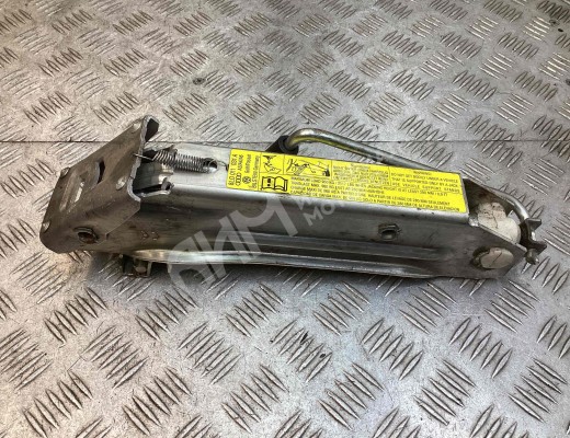 Домкрат Volkswagen Passat B5+ (3B) 2000-2005 рестайлинг  Volkswagen Passat Passat B5+ (3B) 2000-2005 рестайлинг