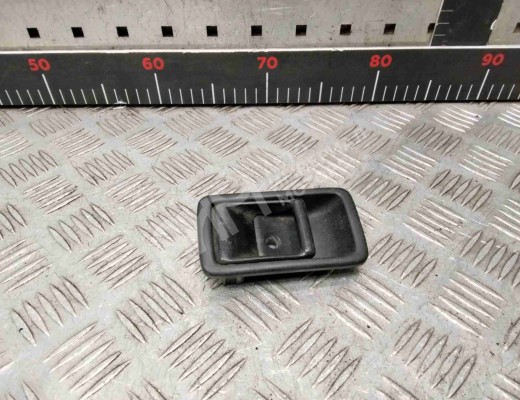 Ручка внутренняя передняя правая Mazda 323F I (BG) 1989-1994  Mazda 323F 323F I (BG) 1989-1994