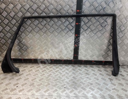 Накладка двери задней левой Mercedes E (W211) 2006-2009 рестайлинг  Mercedes E E (W211) 2006-2009 рестайлинг