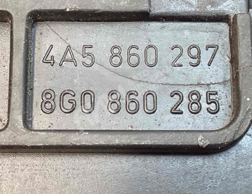 Знак аварийной остановки Audi A4 B5 (8D) 1994-1999  Audi A4 A4 B5 (8D) 1994-1999