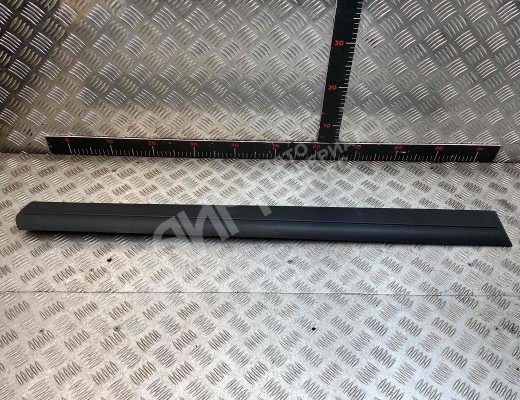 Молдинг двери передней левой Audi 100 C3 1982-1991  Audi 100 100 C3 1982-1991