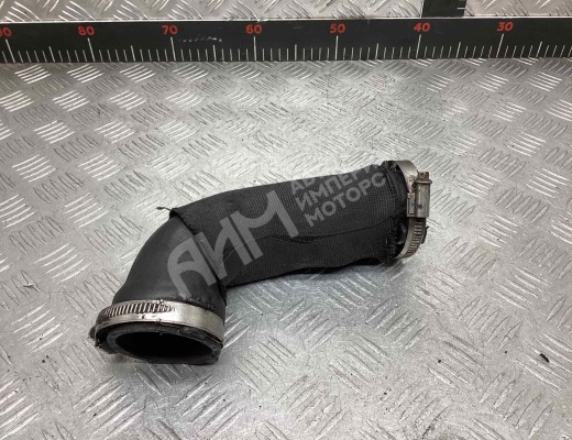 Патрубок интеркулера Audi A4 B6 (8EC, 8E5) 2000-2004  Audi A4 A4 B6 (8EC, 8E5) 2000-2004