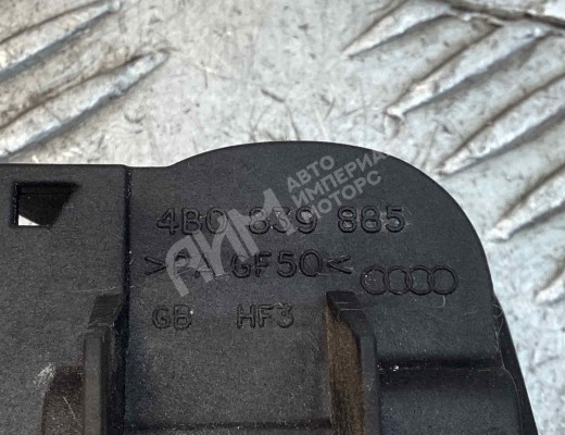Ручка наружная передняя правая Audi A4 B7 (8EC, 8ED) 2004-2008  Audi A4 A4 B7 (8EC, 8ED) 2004-2008
