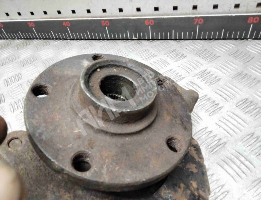 Кулак поворотный левый Volkswagen Passat B5 (3B) 1996-2000  Volkswagen Passat Passat B5 (3B) 1996-2000