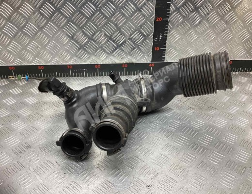 Патрубок воздушного фильтра Peugeot 407 2004-2010  Peugeot 407 407 2004-2010