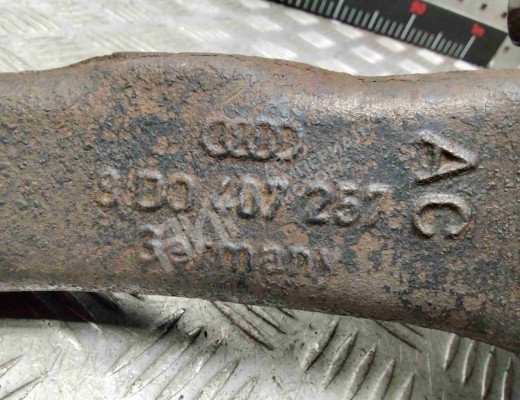 Кулак поворотный левый Audi A4 B5 (8D) 1994-1999  Audi A4 A4 B5 (8D) 1994-1999