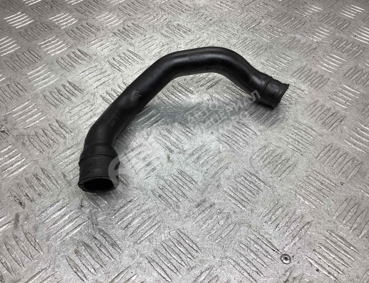 Патрубок вентиляции картера Ford Focus I 2001-2005 рестайлинг  Ford Focus Focus I 2001-2005 рестайлинг